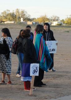 Santa Clara Pueblo waiting for runners